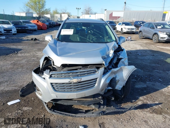 2015 Chevrolet Trax LT with VIN 3GNCJRSB6FL256031, listed as a IAAI auction lot 41995499 with 110,931 mi miles. Bid and sale history available at carsss.com. Image 12.