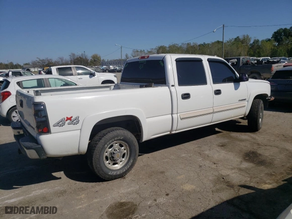 2003 Chevrolet Silverado 1500HD LS with VIN 1GCGK13U93F246110, listed as a Copart auction lot 75433684 with 217,800 mi miles and Salvage Title. Bid and sale history available at carsss.com. Image 3.