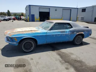 1970 Ford Mustang z VIN 0F04F121563, wystawiony jako Copart lot #60193005 z przebiegiem 31 733 mil mil oraz Czysty tytuł • Clean title. Historia ofert i sprzedaży dostępna na DreamBid. Obrazek 1.