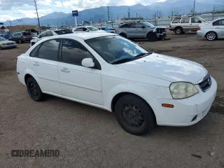 2006 Suzuki Forenza z VIN KL5JD56Z86K350488, wystawiony jako Copart lot #67422784 z przebiegiem 125 251 mil mil oraz Tytuł czysty. Historia ofert i sprzedaży dostępna na DreamBid. Obrazek 4.