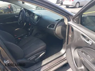 2015 Dodge Dart SXT z VIN 1C3CDFBB0FD364377, wystawiony jako IAAI lot #42473763 z przebiegiem 169 274 mil mil oraz . Historia ofert i sprzedaży dostępna na DreamBid. Obrazek 5.