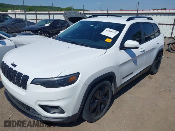 2019 Jeep Cherokee Latitude Plus with VIN 1C4PJLLB0KD339282, listed as a IAAI auction lot 42231050 with 115,901 mi miles and . Bid and sale history available at DreamBid. Image 2.