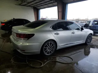 2014 Lexus LS 460 with VIN JTHCL5EF2E5022881, listed as a Copart auction lot 42444115 with 105,105 mi miles and Salvage title. Bid and sale history available at DreamBid. Image 3.