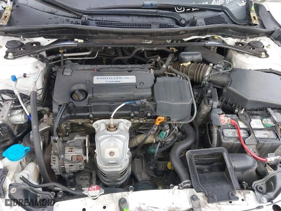 2015 Honda Accord Sedan Sport with VIN 1HGCR2F51FA185780, listed as a IAAI auction lot 41920069 with 113,866 mi miles. Bid and sale history available at carsss.com. Image 10.
