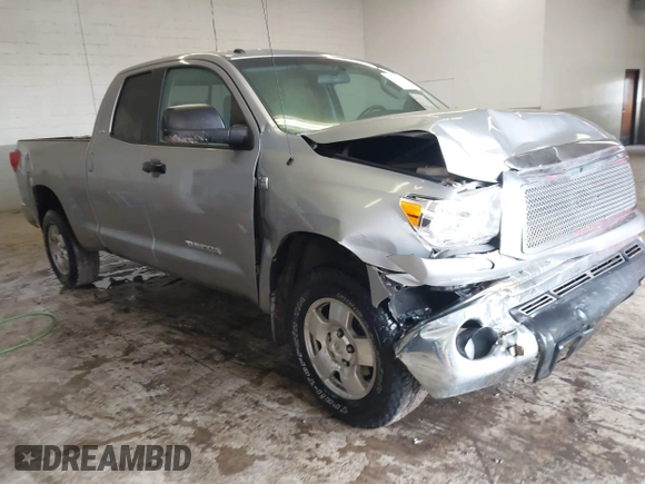 2010 Toyota Tundra 4WD Truck with VIN 5TFUM5F18AX005636, listed as a IAAI auction lot 41536831 with 77,726 mi miles. Bid and sale history available at carsss.com. Image 1.