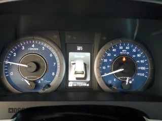 2018 Toyota Sienna LE Auto Access Seat with VIN 5TDKZ3DC5JS959834, listed as a Copart auction lot 51002875 with 113,144 mi miles and Salvage Title. Bid and sale history available at carsss.com. Image 9.