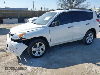 2006 Toyota RAV4 with VIN JTMBK33V165004551, listed as a IAAI auction lot 41757152 with 177,508 mi miles. Bid and sale history available at carsss.com. Image 2.