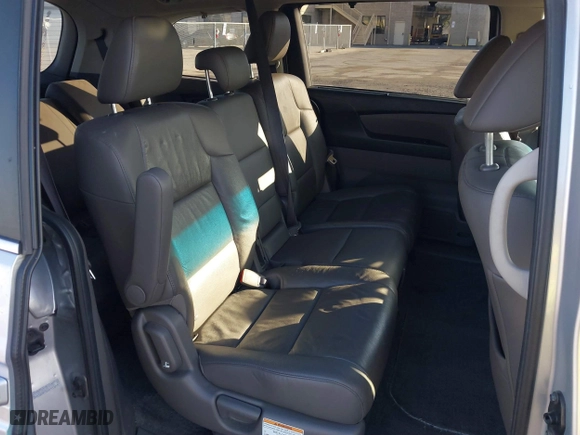 2011 Honda Odyssey EX-L with VIN 5FNRL5H6XBB057556, listed as a IAAI auction lot 41808620 with 154,449 mi miles. Bid and sale history available at carsss.com. Image 8.