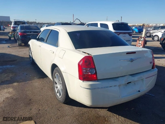 2008 Chrysler 300 Touring with VIN 2C3LA53G08H283303, listed as a IAAI auction lot 41680375 with 210,765 mi miles. Bid and sale history available at carsss.com. Image 3.