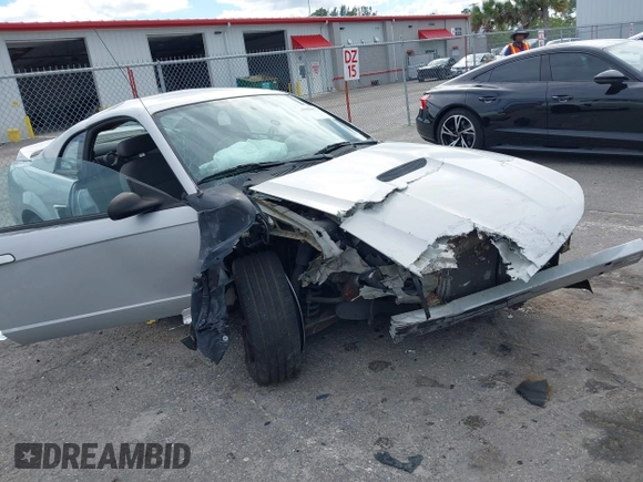 2000 Ford Mustang with VIN 1FAFP4048YF108557, listed as a IAAI auction lot 41684412 with 1 mi miles. Bid and sale history available at carsss.com. Image 13.