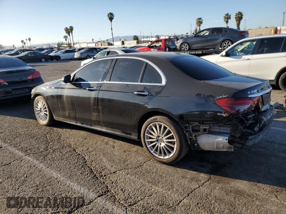 2022 Mercedes-Benz E 350 z VIN W1KZF8DB0NB085097, wystawiony jako Copart lot #46523145 z przebiegiem 65 247 mil mil oraz Szkoda całkowita • Salvage title. Historia ofert i sprzedaży dostępna na DreamBid. Obrazek 2.