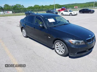 2006 BMW 3 Series 325i z VIN WBAVB13516KX42866, wystawiony jako IAAI lot #42335482 z przebiegiem 194 694 mil mil oraz . Historia ofert i sprzedaży dostępna na DreamBid. Obrazek 1.
