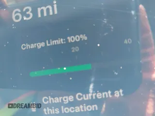 2022 Tesla Model 3 z VIN 5YJ3E1EA6NF332281, wystawiony jako IAAI lot #42198946 z przebiegiem 54 220 mil mil oraz . Historia ofert i sprzedaży dostępna na DreamBid. Obrazek 17.