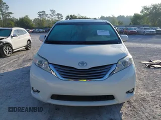 2015 Toyota Sienna XLE with VIN 5TDYK3DC5FS534913, listed as a IAAI auction lot 42052427 with 105,046 mi miles. Bid and sale history available at carsss.com. Image 12.
