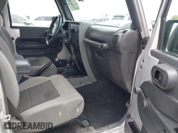 2008 Jeep Wrangler Unlimited X с VIN 1J4GA39198L547328, выставлен на аукционе IAAI как лот 42288915 с пробегом 175 015 миль миль и . История ставок и продаж доступна на DreamBid. Изображение 5.