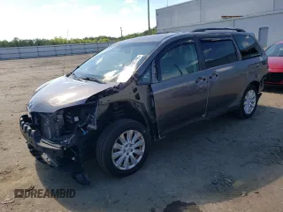 2013 Toyota Sienna XLE z VIN 5TDDK3DCXDS060453, wystawiony jako Copart lot #57325705 z przebiegiem 165 275 mil mil oraz Czysty tytuł • Clean title. Historia ofert i sprzedaży dostępna na DreamBid. Obrazek 1.