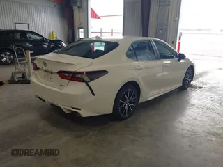 2022 Toyota Camry SE with VIN 4T1G11AK1NU694842, listed as a IAAI auction lot 42236424 with 52,335 mi miles and . Bid and sale history available at DreamBid. Image 4.