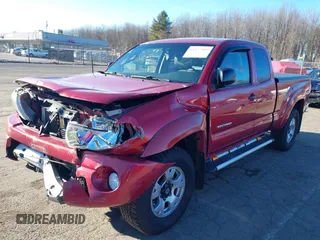 2006 Toyota Tacoma with VIN 5TEUU42N26Z245168, listed as a IAAI auction lot 41477409 with 197,462 mi miles. Bid and sale history available at carsss.com. Image 17.