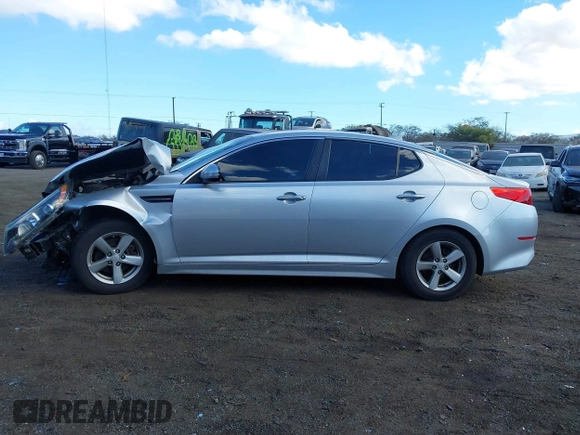 2015 Kia Optima LX z VIN 5XXGM4A74FG476636, wystawiony jako IAAI lot #41242478 z przebiegiem Nie podano mil oraz . Historia ofert i sprzedaży dostępna na DreamBid. Obrazek 14.