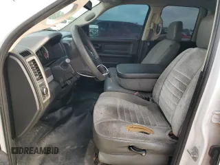 2020 Ram 1500 Tradesman z VIN 1C6RR6FG5LS149637, wystawiony jako Copart lot #55335625 z przebiegiem 79 445 mil mil oraz Szkoda całkowita • Salvage title. Historia ofert i sprzedaży dostępna na DreamBid. Obrazek 7.