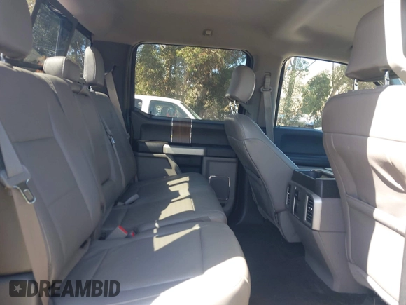 2016 Ford F-150 XL z VIN 1FTEW1CP3GKF33011, wystawiony jako IAAI lot #42509693 z przebiegiem 44 960 mil mil oraz . Historia ofert i sprzedaży dostępna na DreamBid. Obrazek 8.