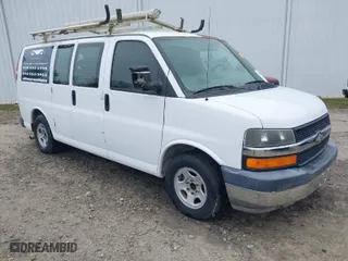 2006 Chevrolet Express Cargo Van with VIN 1GCFG15X361122002, listed as a IAAI auction lot 41940468 with 163,183 mi miles. Bid and sale history available at carsss.com. Image 1.