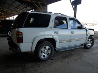2006 Chevrolet Tahoe LT z VIN 1GNEC13Z26R130659, wystawiony jako Copart lot #59989895 z przebiegiem 279 937 mil mil oraz Szkoda całkowita • Salvage title. Historia ofert i sprzedaży dostępna na DreamBid. Obrazek 3.