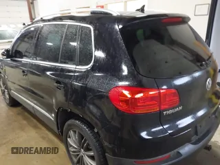 2013 Volkswagen Tiguan SE z VIN WVGBV7AX3DW508802, wystawiony jako IAAI lot #41471406 z przebiegiem 102 426 mil mil oraz . Historia ofert i sprzedaży dostępna na DreamBid. Obrazek 3.