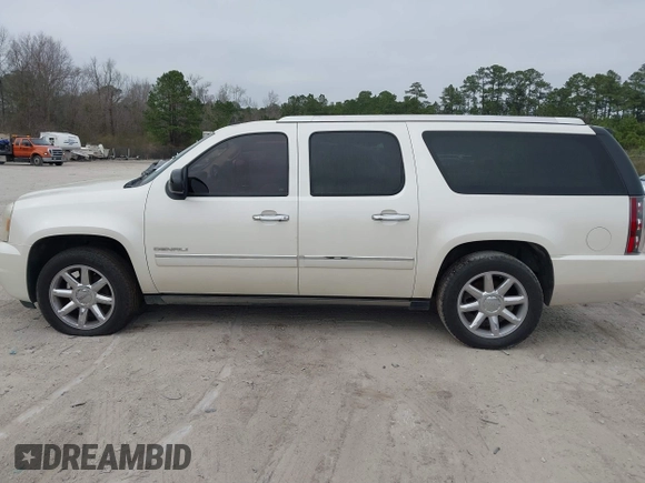 2010 GMC Yukon XL Denali with VIN 1GKUKMEFXAR218674, listed as a IAAI auction lot 41689848 with 1 mi miles. Bid and sale history available at carsss.com. Image 14.