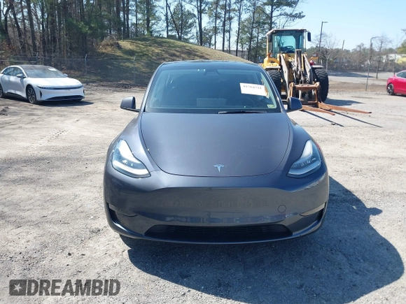 2021 Tesla Model Y Long Range with VIN 5YJYGDEE4MF119249, listed as a IAAI auction lot 41764711 with 87,796 mi miles. Bid and sale history available at carsss.com. Image 13.