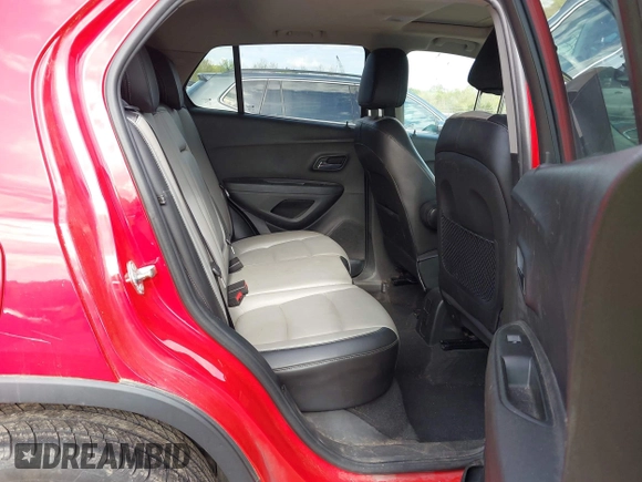 2015 Chevrolet Trax LTZ with VIN 3GNCJTSB6FL213113, listed as a IAAI auction lot 41999668 with 88,361 mi miles. Bid and sale history available at carsss.com. Image 8.