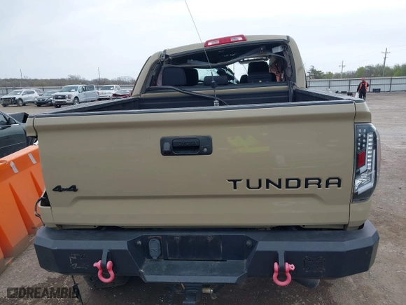 2017 Toyota Tundra 4WD SR5 with VIN 5TFDW5F16HX631528, listed as a IAAI auction lot 41829506 with 0 mi miles. Bid and sale history available at carsss.com. Image 16.