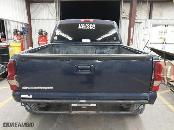 2007 Chevrolet Silverado 1500 Classic LS with VIN 2GCEK13V371177217, listed as a IAAI auction lot 41840244 with 148,211 mi miles. Bid and sale history available at carsss.com. Image 16.