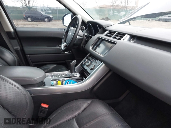 2015 Land Rover Range Rover Sport HSE with VIN SALWR2VF6FA621599, listed as a IAAI auction lot 41804273 with 9,976 mi miles. Bid and sale history available at carsss.com. Image 5.