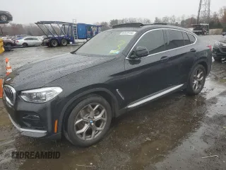 2021 BMW X4 xDrive30i with VIN 5UX2V1C08M9H06535, listed as a Copart auction lot 82529154 with 0 mi miles and Salvage Title. Bid and sale history available at carsss.com. Image 1.