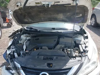 2016 Nissan Altima SR with VIN 1N4AL3AP9GC136005, listed as a IAAI auction lot 42041717 with 136,594 mi miles and . Bid and sale history available at DreamBid. Image 10.