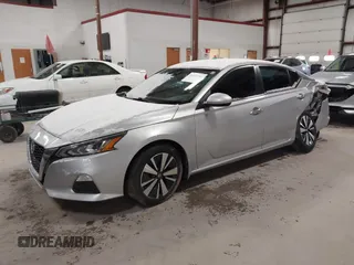 2022 Nissan Altima SV with VIN 1N4BL4DV2NN353921, listed as a IAAI auction lot 41821341 with 37,905 mi miles and . Bid and sale history available at carsss.com. Image 17.