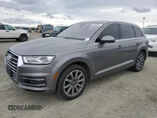 2018 Audi Q7 Premium with VIN WA1AAAF73JD005919, listed as a Copart auction lot 49045645 with 132,236 mi miles and Clean title. Bid and sale history available at DreamBid. Image 1.