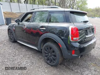 2019 MINI Countryman Cooper S z VIN WMZYT5C59K3E64682, wystawiony jako IAAI lot #42149889 z przebiegiem Nie podano mil oraz . Historia ofert i sprzedaży dostępna na DreamBid. Obrazek 3.