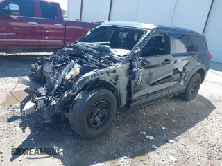 2020 Ford Police Interceptor Utility z VIN 1FM5K8AB7LGD18218, wystawiony jako IAAI lot #41975421 z przebiegiem Nie podano mil oraz . Historia ofert i sprzedaży dostępna na DreamBid. Obrazek 2.