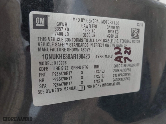 2010 Chevrolet Suburban LS with VIN 1GNUKHE38AR190423, listed as a IAAI auction lot 41655080 with 215,187 mi miles. Bid and sale history available at carsss.com. Image 9.