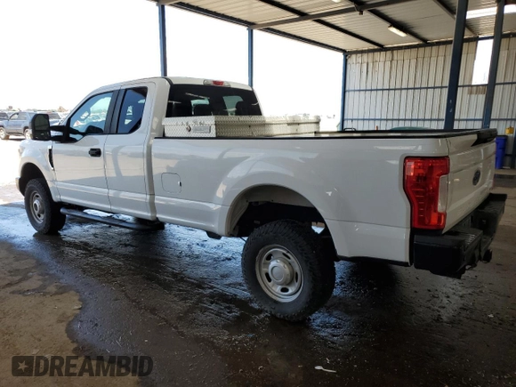 2019 Ford F-250 XL z VIN 1FT7X2B64KEC43064, wystawiony jako Copart lot #62648665 z przebiegiem 109 146 mil mil oraz Czysty tytuł • Clean title. Historia ofert i sprzedaży dostępna na DreamBid. Obrazek 2.