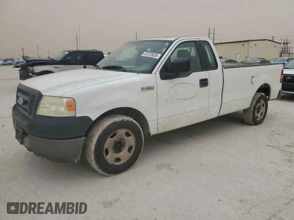 2005 Ford F-150 XL with VIN 1FTRF12W45NA47586, listed as a Copart auction lot 47572635 with 210,792 mi miles and Clean Title. Bid and sale history available at carsss.com. Image 1.