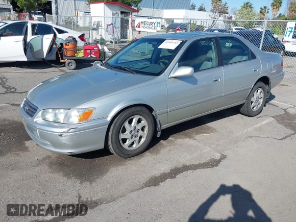 2001 Toyota Camry LE z VIN JT2BF22KX10342454, wystawiony jako IAAI lot #41939743 z przebiegiem 124 045 mil mil oraz . Historia ofert i sprzedaży dostępna na DreamBid. Obrazek 17.