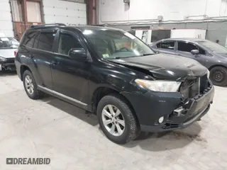 2013 Toyota Highlander with VIN 5TDBK3EH1DS185021, listed as a IAAI auction lot 41597392 with 248,343 mi miles. Bid and sale history available at carsss.com. Image 1.