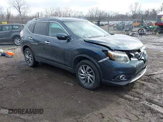 2014 Nissan Rogue S z VIN 5N1AT2MVXEC827535, wystawiony jako IAAI lot #41528692 z przebiegiem 154 455 mil mil oraz . Historia ofert i sprzedaży dostępna na DreamBid. Obrazek 1.