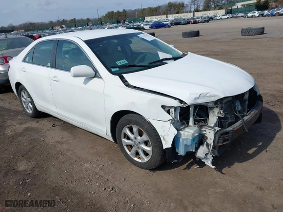 2011 Toyota Camry LE with VIN 4T1BK3EK0BU622135, listed as a IAAI auction lot 41726764 with 176,939 mi miles. Bid and sale history available at carsss.com. Image 1.