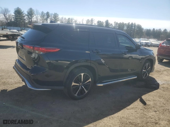 2021 Toyota Highlander XSE with VIN 5TDLZRBH9MS062204, listed as a Copart auction lot 48347715 with 81,299 mi miles and Salvage Title. Bid and sale history available at carsss.com. Image 3.