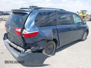 2017 Toyota Sienna XLE Auto Access Seat z VIN 5TDYZ3DC3HS826445, wystawiony jako IAAI lot #42455408 z przebiegiem 89 495 mil mil oraz . Historia ofert i sprzedaży dostępna na DreamBid. Obrazek 4.