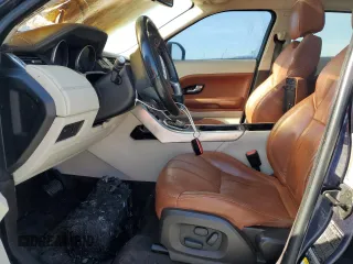 2015 Land Rover Range Rover Evoque Prestige z VIN SALVV2BG2FH012781, wystawiony jako Copart lot #57328405 z przebiegiem Nie podano mil oraz Szkoda całkowita • Salvage title. Historia ofert i sprzedaży dostępna na DreamBid. Obrazek 7.